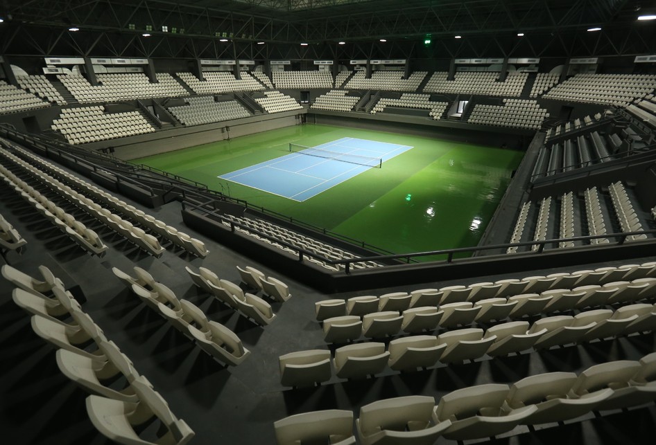Suasana bangunan Stadion Tenis Indoor Senayan setelah direnovasi dan diresmikan oleh Presiden Republik Indonesia Joko Widodo di Jakarta, Sabtu (3/2/2018). Jelang Asian Games 2018, Stadion Tenis Indoor dan Outdoor Senayan direnovasi oleh pemerintah dengan menggunakan anggaran sebesar Rp 92,8 miliar.