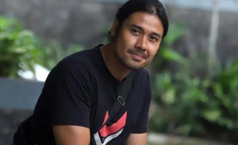 Chicco Jerikho Perankan Pejuang Jurnalisme di Film “Headline: Mati Demi Berita”