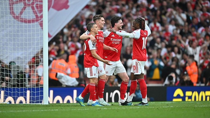 Man City Kehilangan Poin, Thierry Henry Ingatkan Arsenal Belum di Zona Nyaman